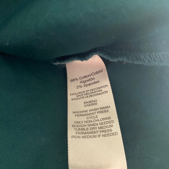 2/$40 BN Van Heusen Fitted Women’s Shirt - Picture 3 of 3